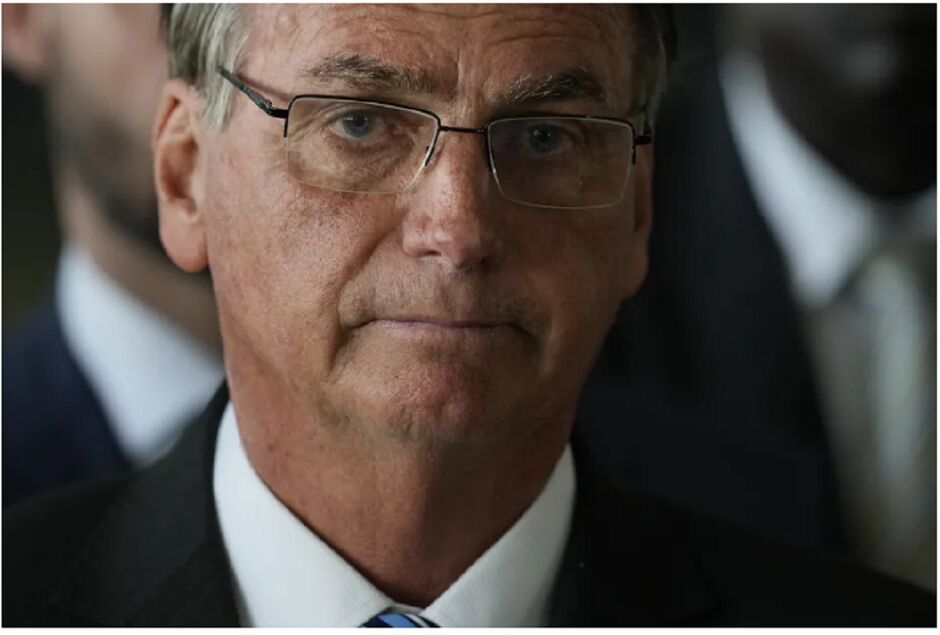 Bolsonaro nomeia 3 em fim de mandato