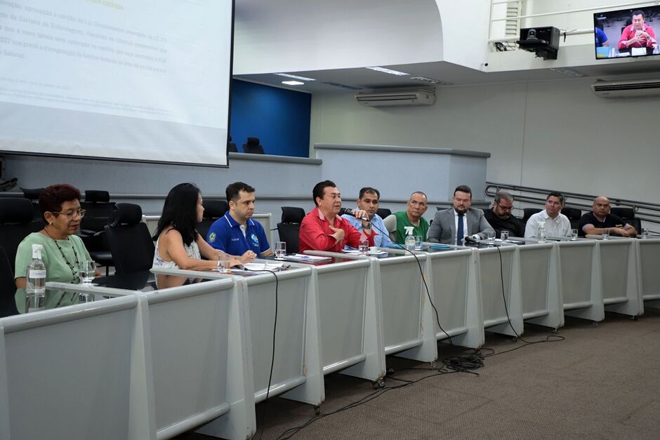 Vereadores saem a favor de trabalhadores da enfermagem