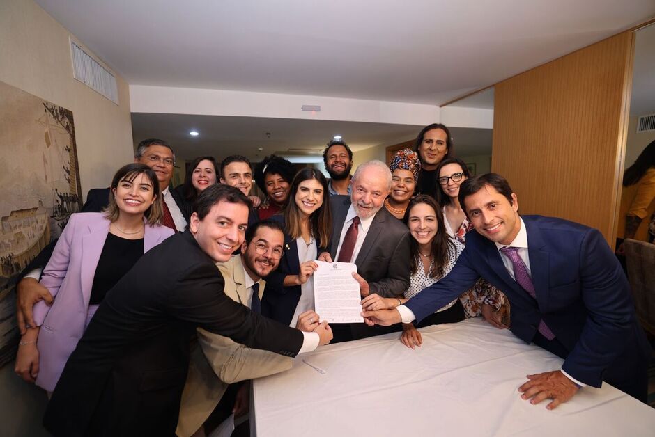 Carta foi elaborada por deputados que buscam melhoria por meio de propostas para o público jovem