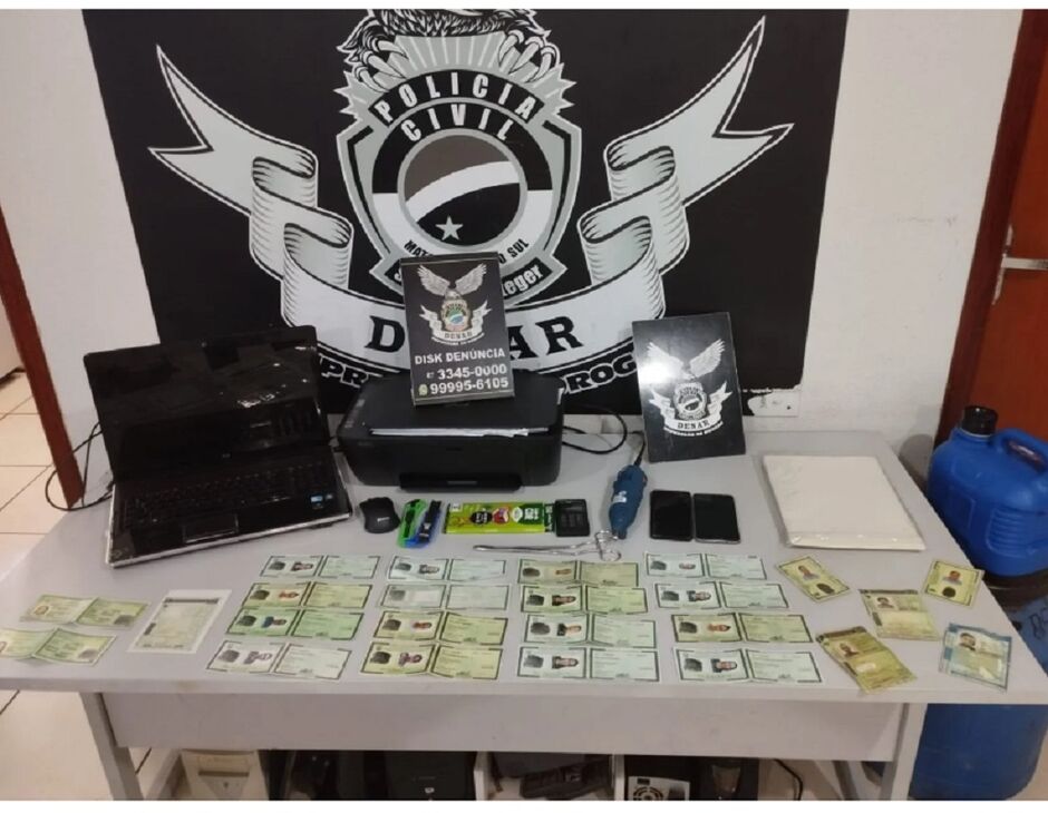 Polícia fechou local que produzia documentos falsos