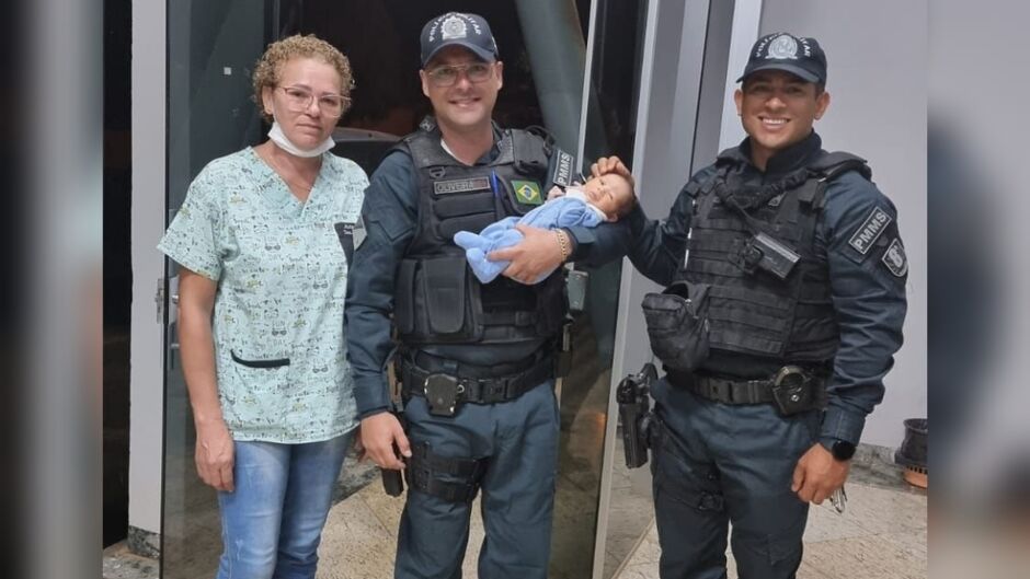 Policiais heróis salvam recém-nascido em Taquarussu 