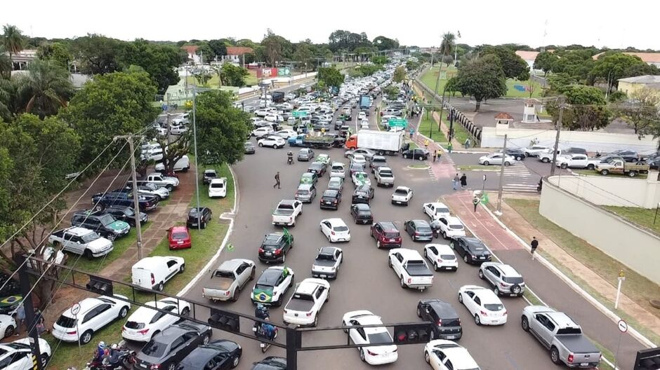 Avenida está repleta de bolsonaristas