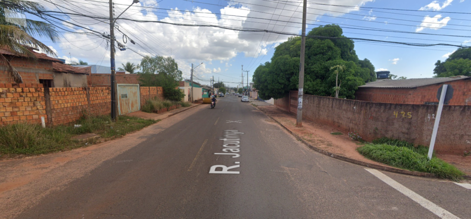 Jovem foi socorrida por moradora da região