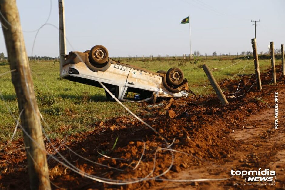 Strada ficou bastante danificada