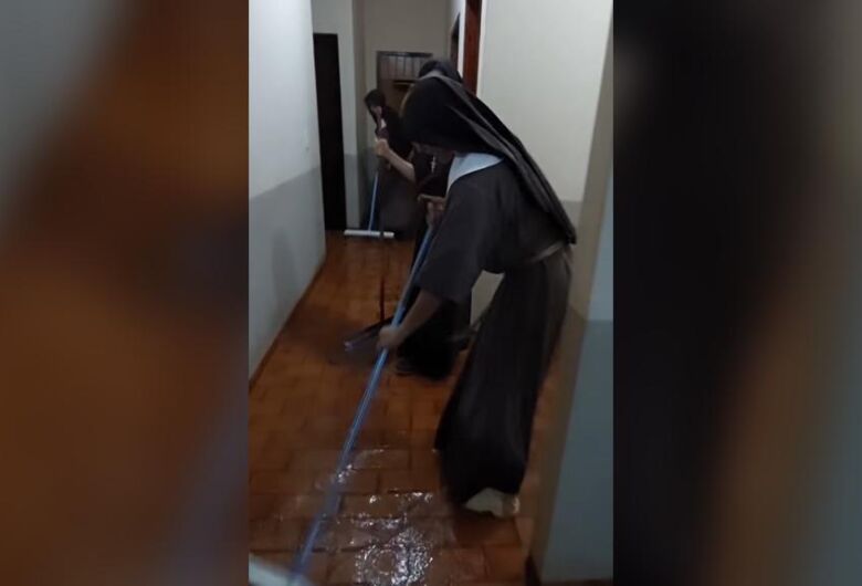 Mosteiro sofre com alagamentos