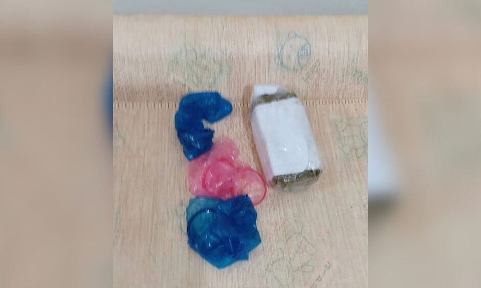 Mulhe introduziu droga na genitália para entrar em presídio