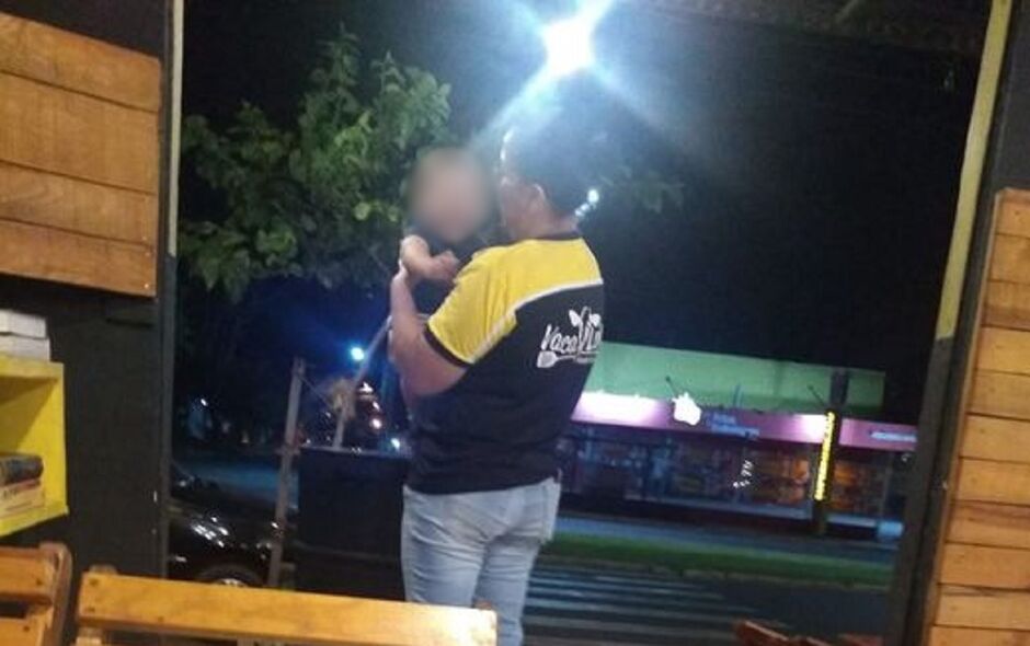 Mãe ficou de coração aquecido com atitude da atendente