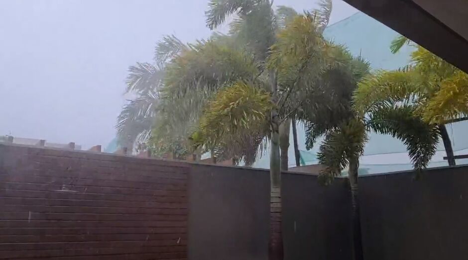 Chuva 'chegou chegando' em Campo Grande