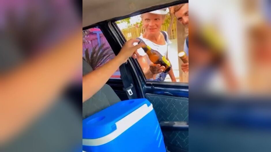 Doação alegrou pedestres em bairros da Capital 