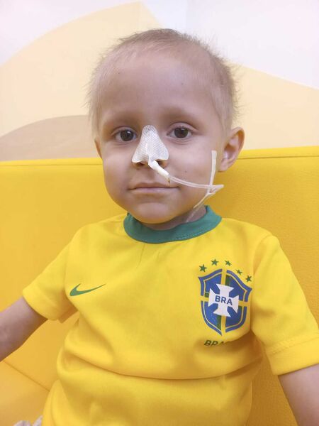 Kadmiel recebeu oração e milagre 