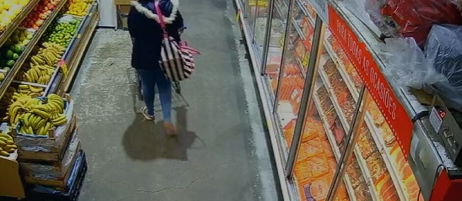 Suspeita foi presa em flagrante 