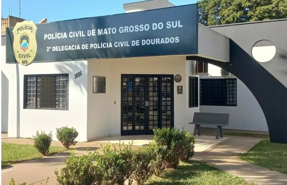 Carlos foi atingido por golpes de faca