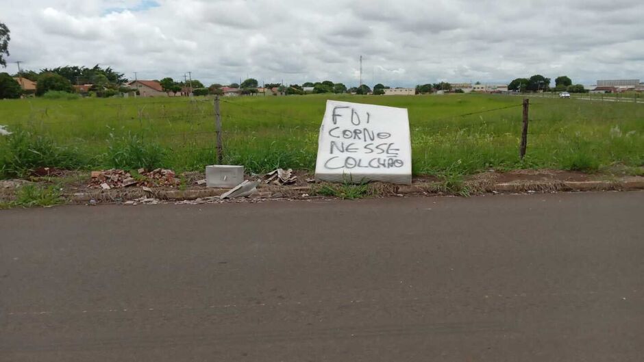 Colchão abandonado 
