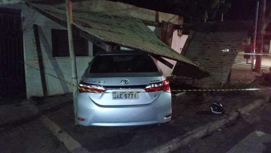 A moto ficou completamente destruída