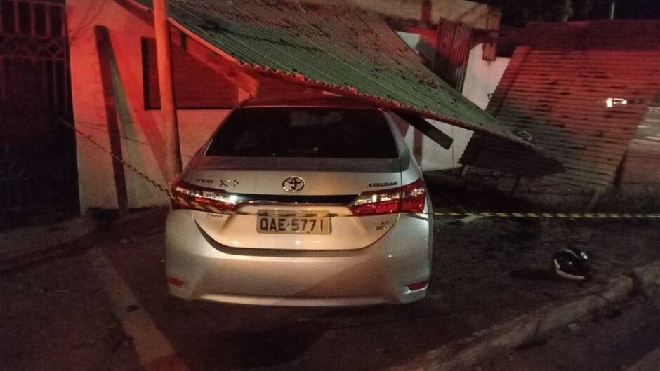A moto ficou completamente destruída