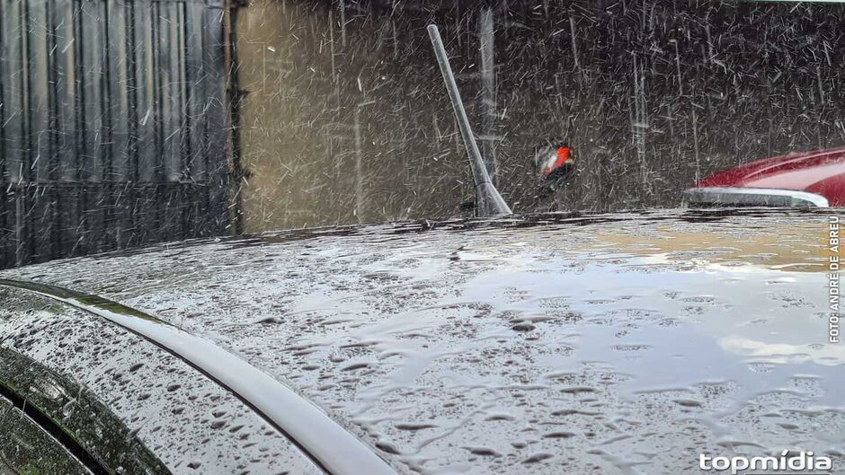 A tarde do sextou começou com bastante chuva na Capital