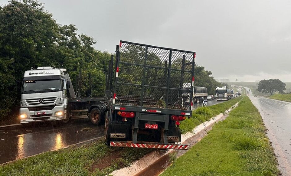 Acidente gerou caos no tráfego da MS-134 