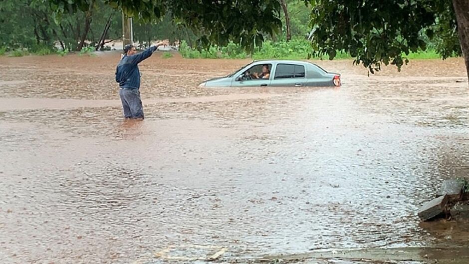 Prefeita não se manifestou pessoalmente sobre chuva 