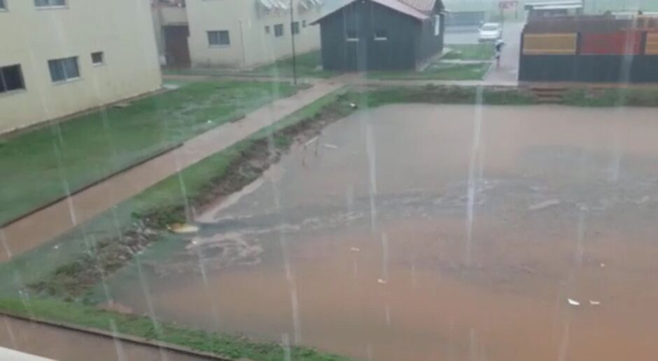 Prefeita não se manifestou pessoalmente sobre chuva 