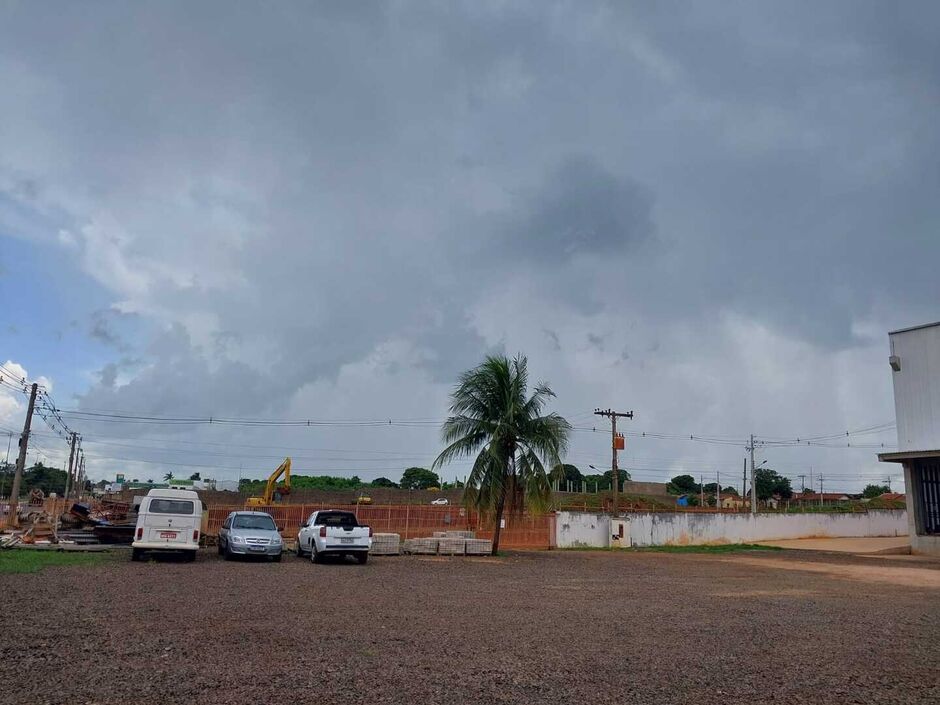 Tempo já indica possível chuva vindo por aí