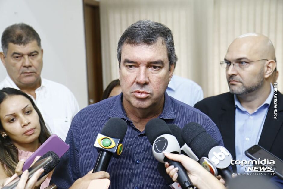 Riedel anuncia que 265 professores serão chamados 