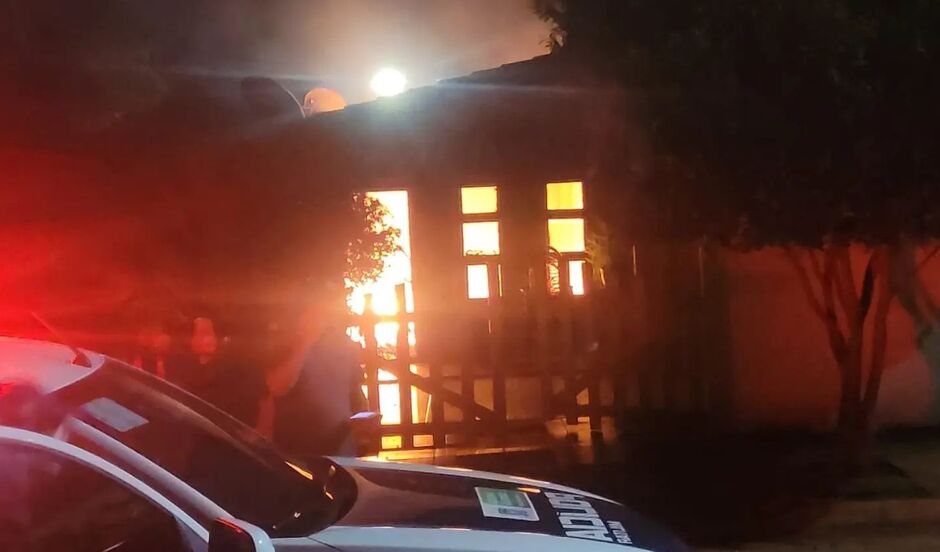 Casa ficou completamente destruída