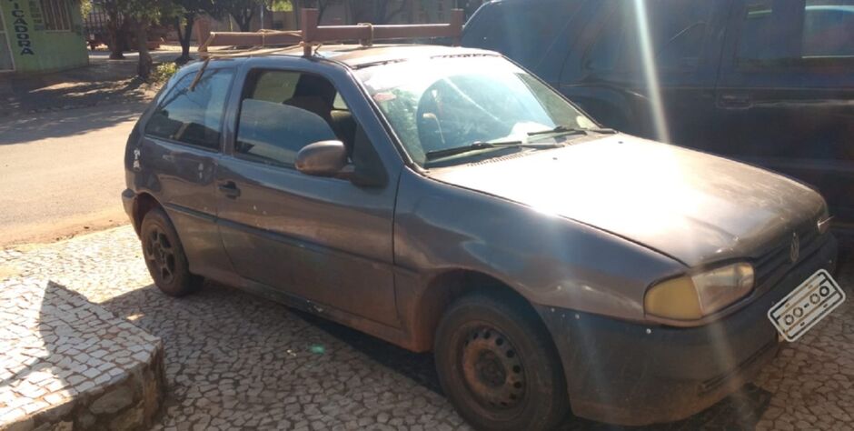 Carro foi apreendido