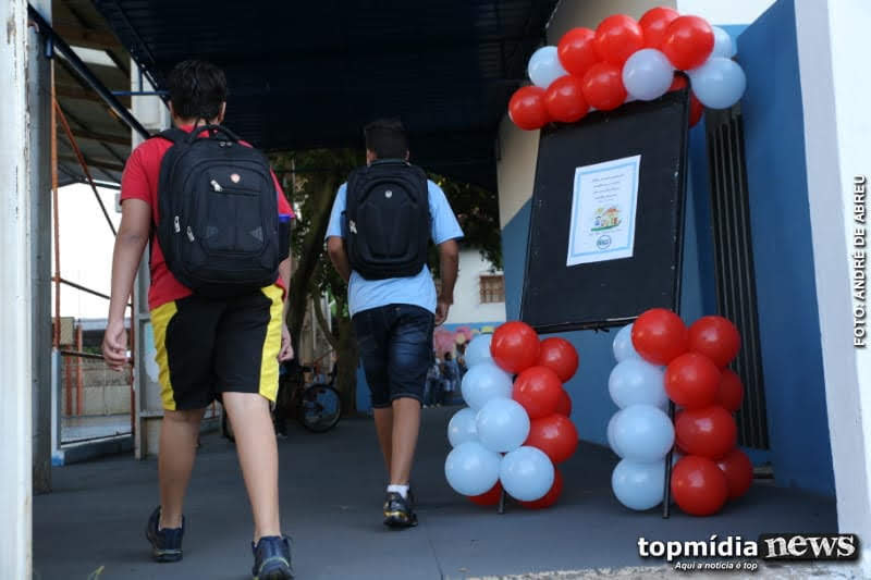 Alunos retornam as aulas