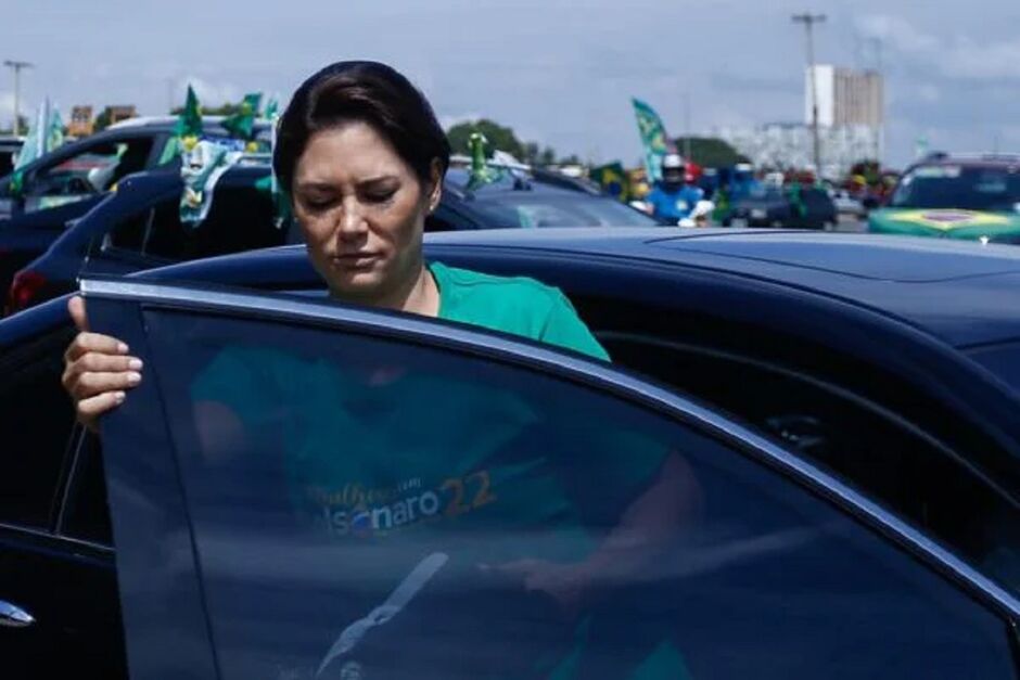 Michelle Bolsonaro foi denunciada por Camila Jara 