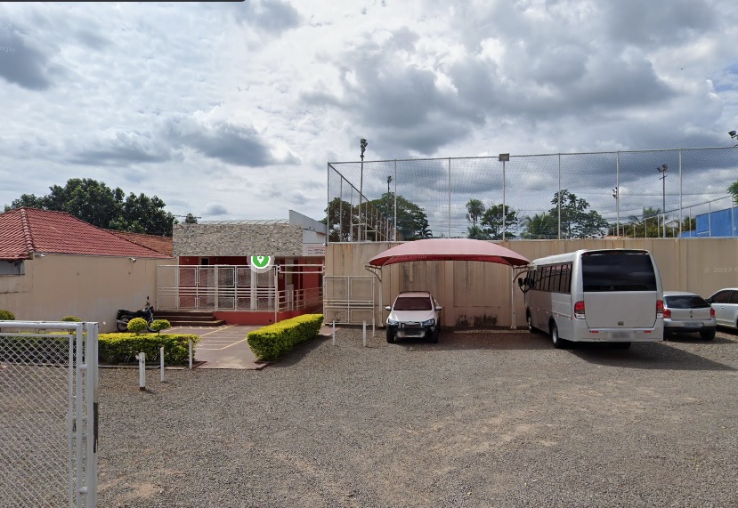 Local onde o rapaz jogava bola