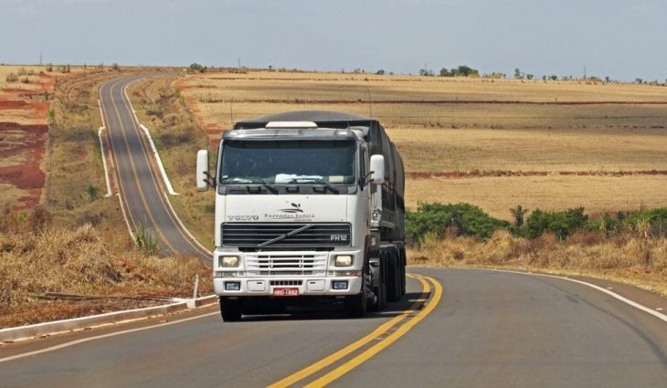 Baratear manutenção de rodovias é o foco da secretaria