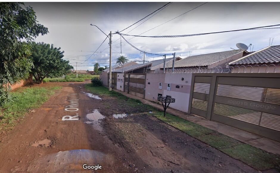 Homem foi localizado no telhado 