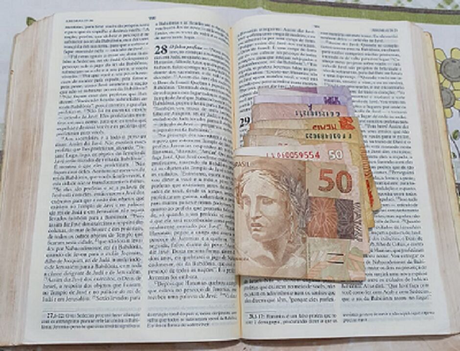 Droga estava sob a palavra de Deus 