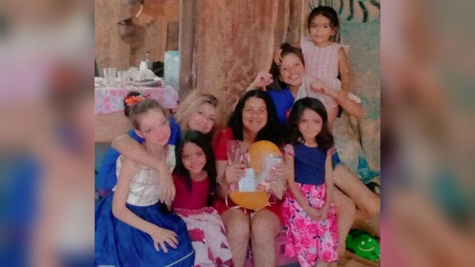 Rubena com as filhas 