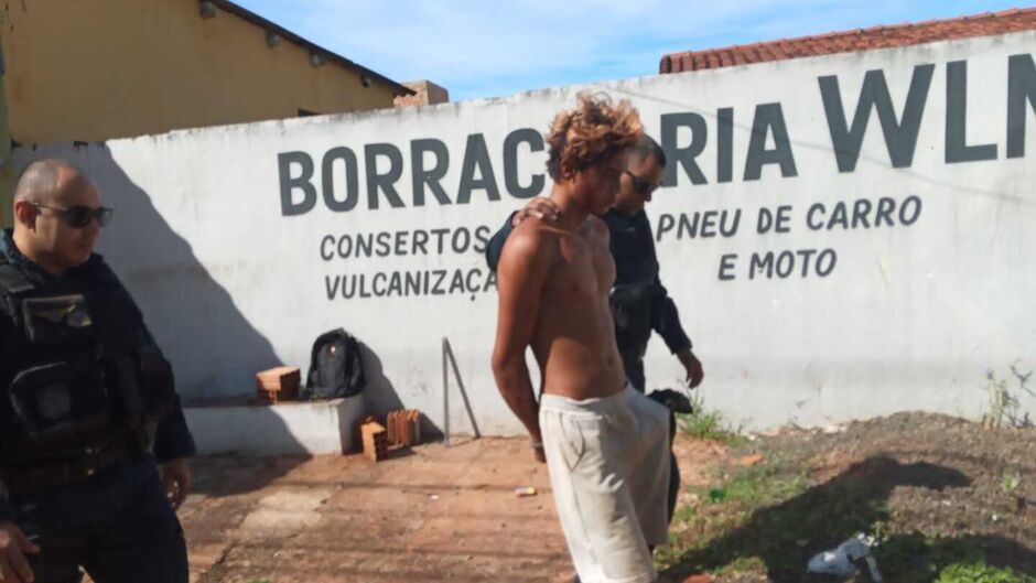 O suspeito foi levado para a Delegacia de Polícia Civil 