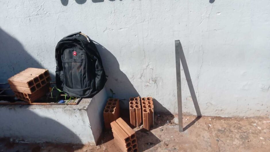 O suspeito foi levado para a Delegacia de Polícia Civil 