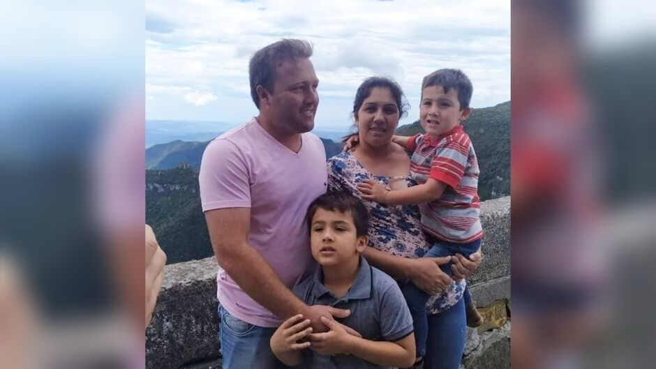 Família morreu na manhã desta quinta em acidente