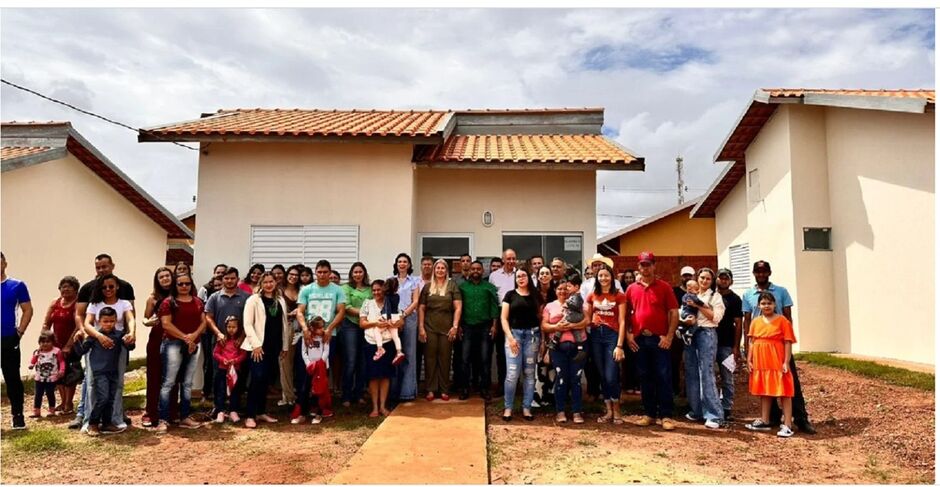Casas populares foram entregues