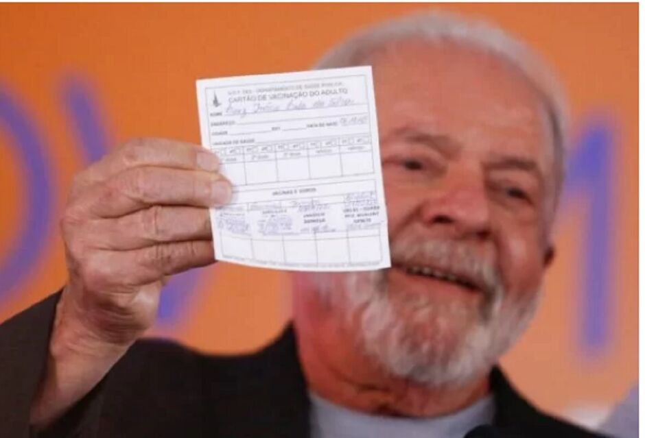 Lula foi diagnosticado com pneumonia leve