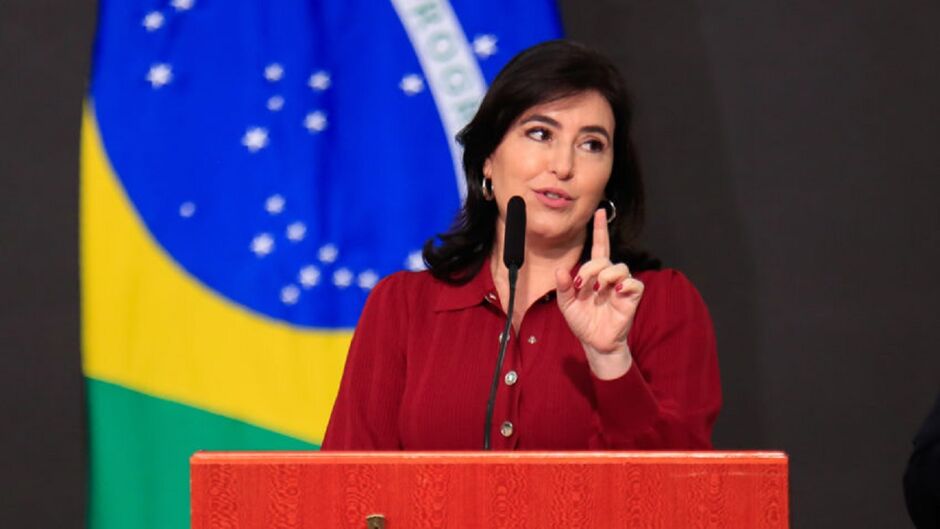 Simone defende alta no preço da gasolina 