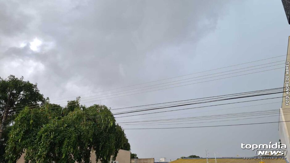 Chuva chega com boa intensidade na cidade