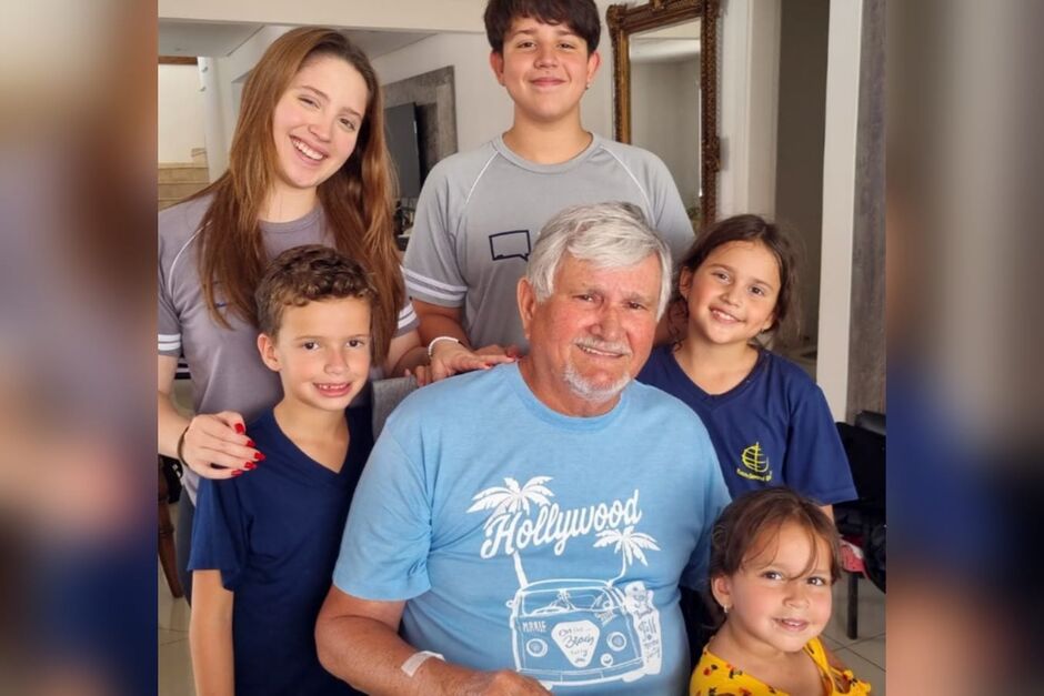 Deputado foi recebido pelos netos na sua residência