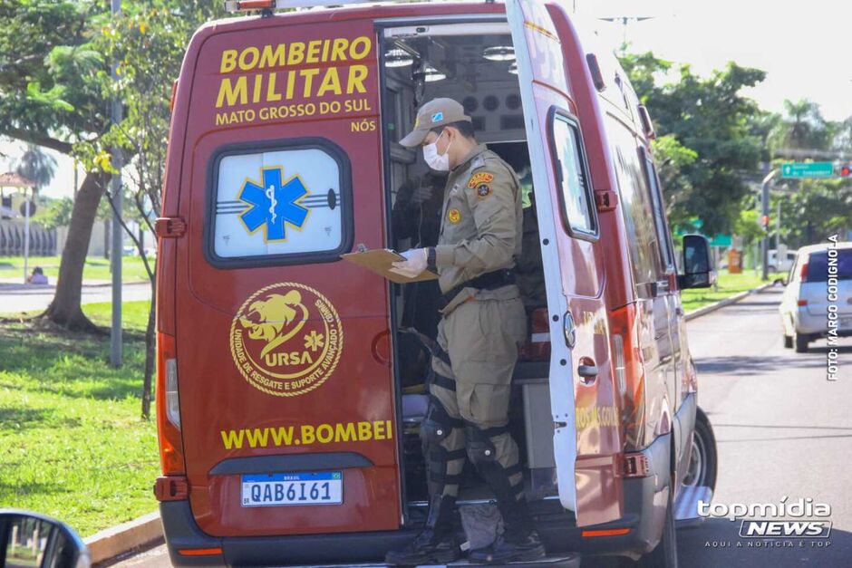 O motociclista foi socorrido pelo Corpo de Bombeiros 