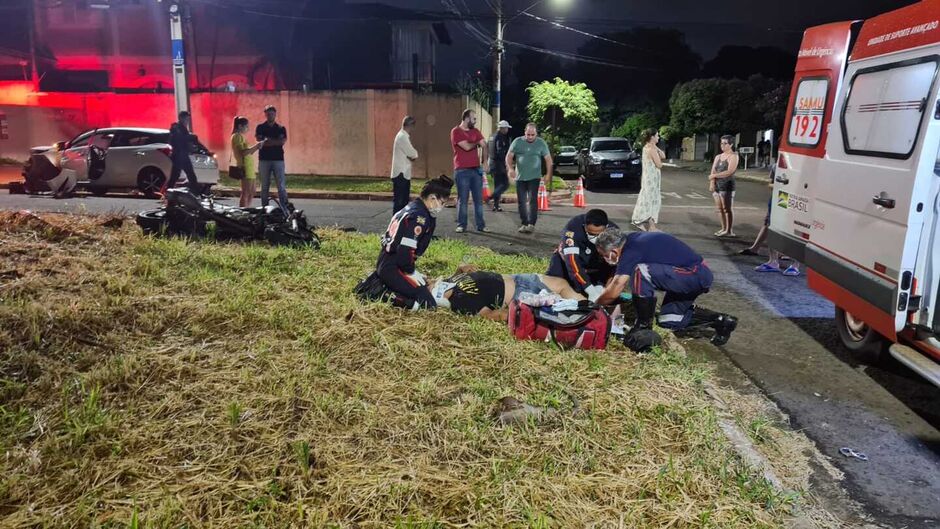 Motociclista teve ferimentos na região das pernas