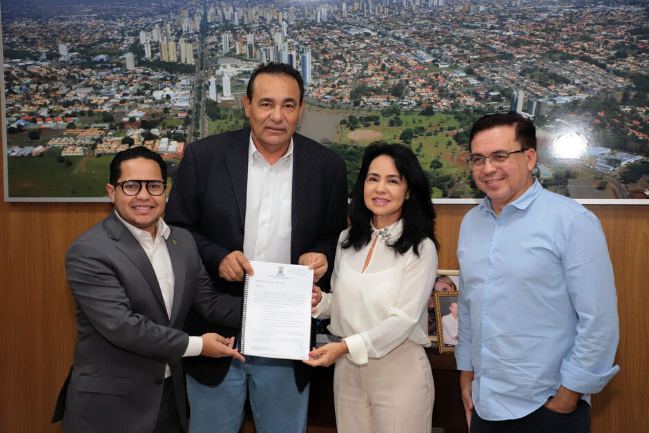 Projeto do Executivo foi entregue à Câmara