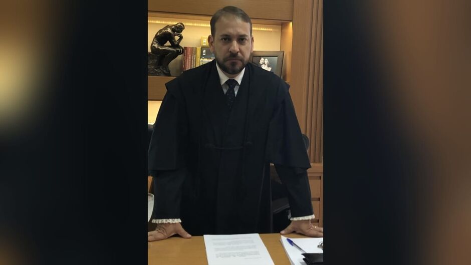 Morais é advogado desde o ano 2000 