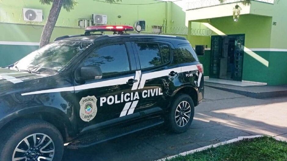 Casal foi identificado por meio de câmeras de segurança 
