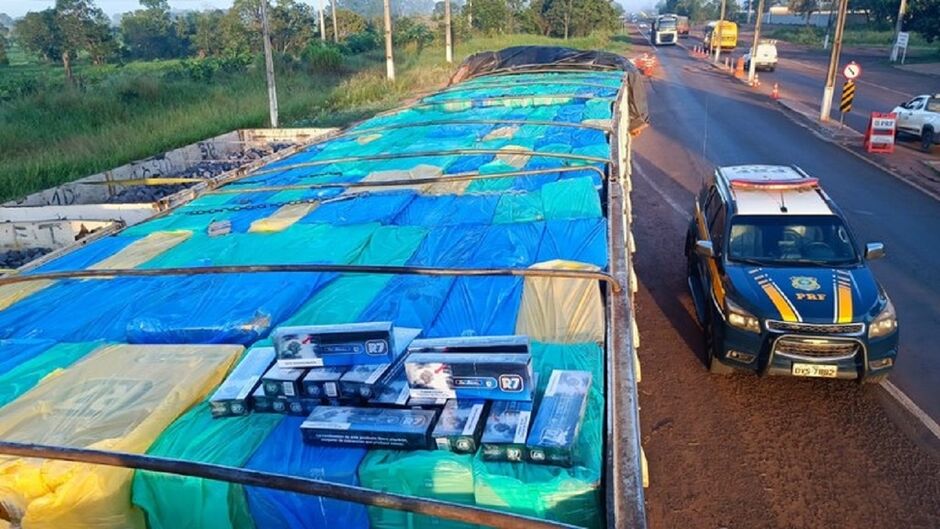 Motorista simplesmente abandonou a carga e fugiu