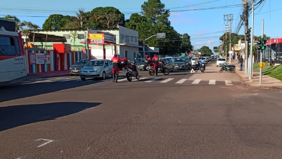 Apesar de ter sido arrastada por aproximadamente três metros, motociclista estava consciente e orientada