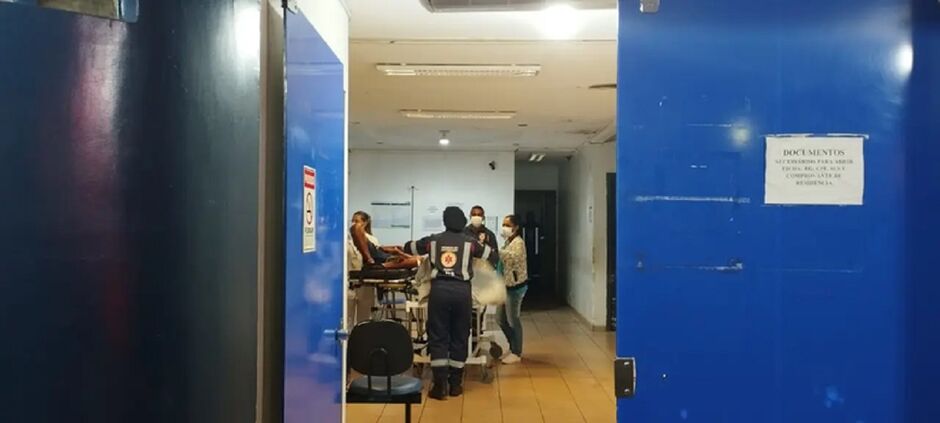 Polícia procura suspeitos em Saveiro branca